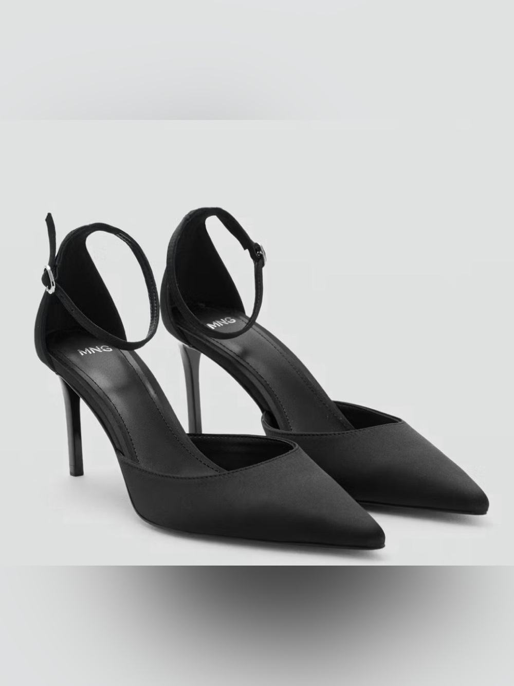 New Mongo Satin Court Pump size 9